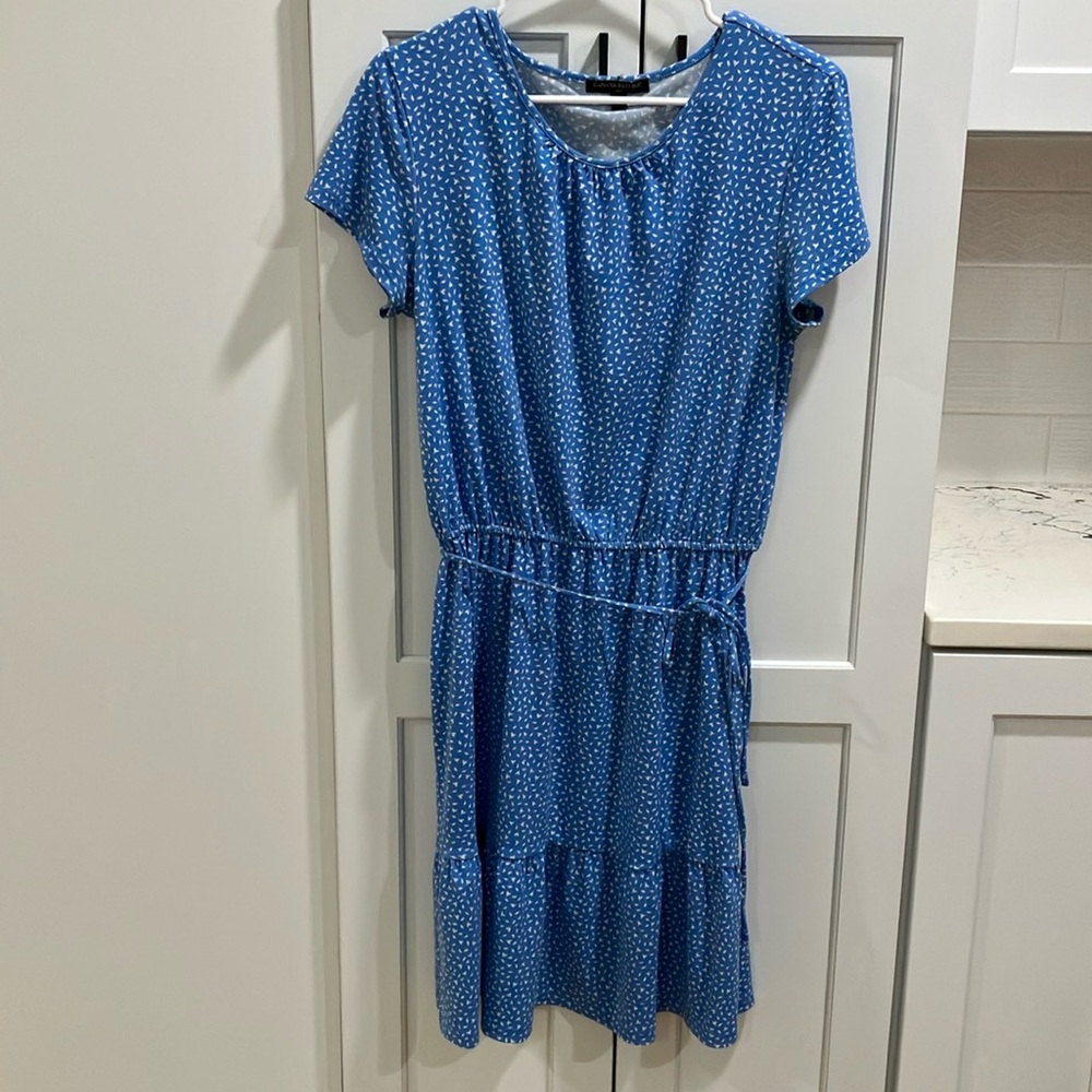 Banana Republic Women's Blue White Modest Tiered Short Sleeve Midi Dress